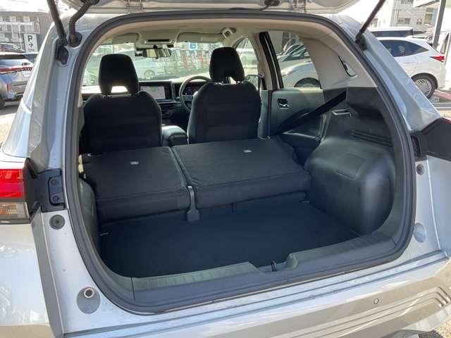 �����V�[�g�͂U�F�S�����œ|���܂��B�����V�[�g��O���ɓ|���΁A�傫�ȉו����ڂ����܂��B