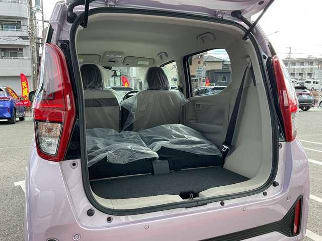 デイズ ６６０　Ｘ　※雹害未使用車　全方位カメラ　ＬＥＤ　アイドリングストップ付き　エマ－ジェンシ－ブレ－キ　オートハイビーム　インテリキ－　運転席エアバッグ　バックモニタ　サイドエアバック　車線逸脱警報　ＬＥＤライト（13枚目）