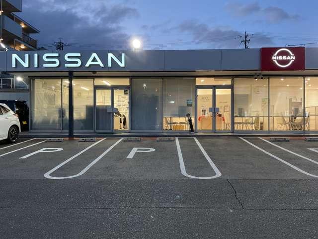 エクストレイル ２．０　２０Ｘｉ　２列車　４ＷＤ　プロパイロット　７型ナビ　全方位カメラ　記録簿あり　パワーウィンドウ　ＬＥＤランプ　ＡＣＣ　アイストップ　地デジＴＶ　インテリキー　Ｂカメラ　ＥＴＣ　エアバッグ　ＡＡＣ　ＡＢＳ　サイドカメラ　テレビ（32枚目）