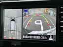 まるで真上から見ているような、視認性の良いアラウンドビューモニターです。駐車が苦手な方でもこれでらくらく駐車できますよ。