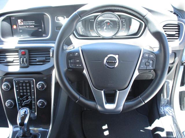 V40 T3 モメンタム 純正ナビ パドルシフト バックカメラ ドラレコ前後 メモリー付D席パワーシート スマートキー(2本)(4枚目)