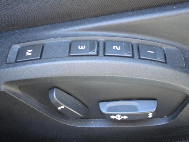 V40 T3 モメンタム 純正ナビ パドルシフト バックカメラ ドラレコ前後 メモリー付D席パワーシート スマートキー(2本)(14枚目)