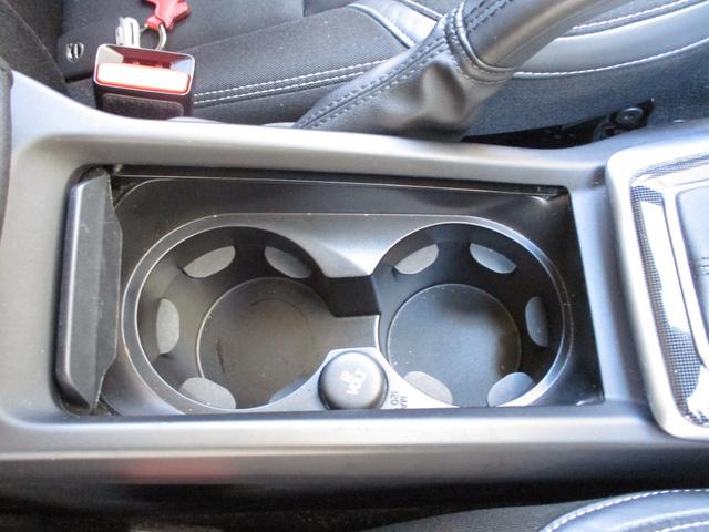 V40 T3 モメンタム 純正ナビ パドルシフト バックカメラ ドラレコ前後 メモリー付D席パワーシート スマートキー(2本)(39枚目)