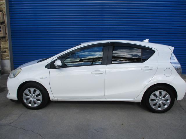 アクア Ｓ　カロッツェリアナビ・ＴＶ　Ｂｌｕｅｔｏｏｔｈ　ＥＴＣ　アイドリングストップ　オートエアコン　フォグランプ　保証書・取説有（10枚目）