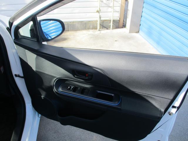 アクア Ｓ　カロッツェリアナビ・ＴＶ　Ｂｌｕｅｔｏｏｔｈ　ＥＴＣ　アイドリングストップ　オートエアコン　フォグランプ　保証書・取説有（15枚目）