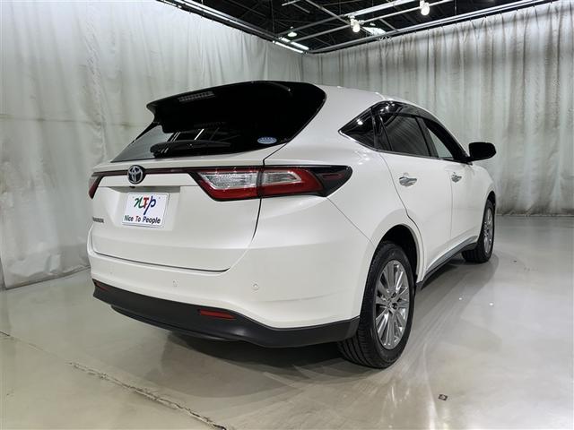 リヤ、後ろから見るとまた車の印象が変わってきますね☆☆