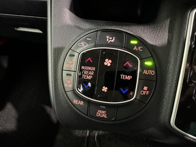 ヴォクシー ZS メモリーナビ フルセグ バックカメラ ETC ドラレコ CD ミュージックプレイヤー接続可 DVD再生 LEDヘッドランプ 両側電動スライド 乗車定員8人 3列シート スマートキー キーレス(15枚目)