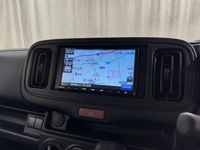 ナビゲーション付なので、何時何処でも行きたい場所へ。　ナビって無くて良いかなと思っていても一回使うと手放せませんよね。