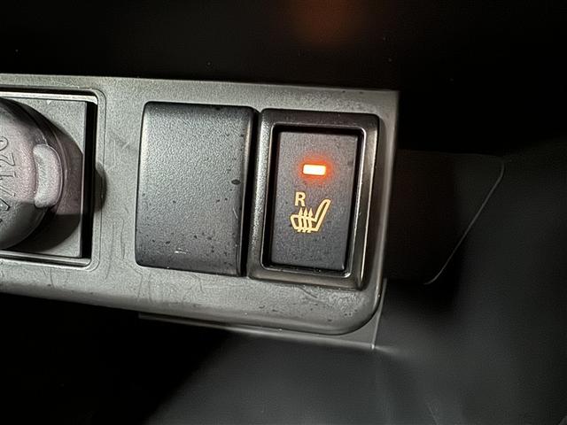 シートヒーター付なので、寒い冬でも快適にドライブが楽しめます！