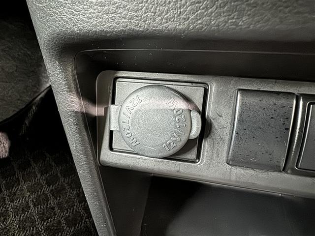 シガーソケット用の充電器が使用可能です！