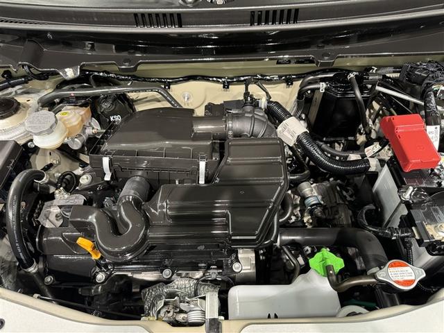 スチームがけでエンジンルームの汚れも綺麗にクリーニング！