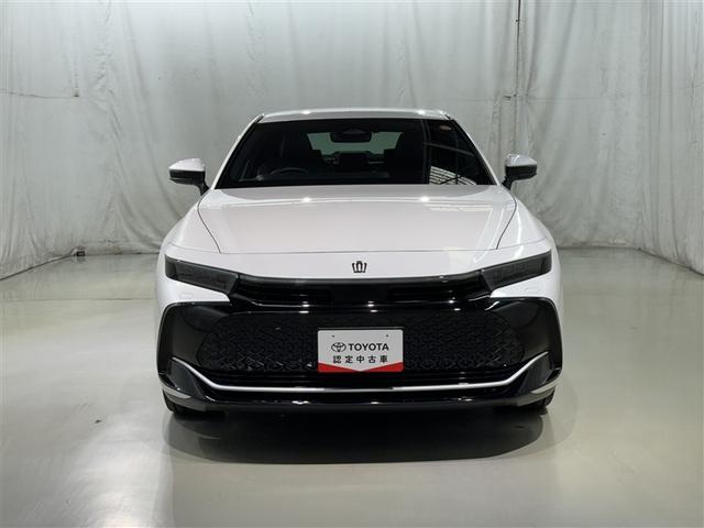 クラウンクロスオーバー Ｇレザーパッケージ　衝突被害軽減システム　メモリーナビ　フルセグ　バックカメラ　ＥＴＣ　ドラレコ　オートクルーズコントロール　ＬＥＤヘッドランプ　スマートキー　キーレス　４ＷＤ　ハイブリッド（3枚目）