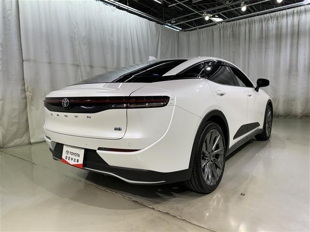 クラウンクロスオーバー Ｇレザーパッケージ　衝突被害軽減システム　メモリーナビ　フルセグ　バックカメラ　ＥＴＣ　ドラレコ　オートクルーズコントロール　ＬＥＤヘッドランプ　スマートキー　キーレス　４ＷＤ　ハイブリッド（6枚目）