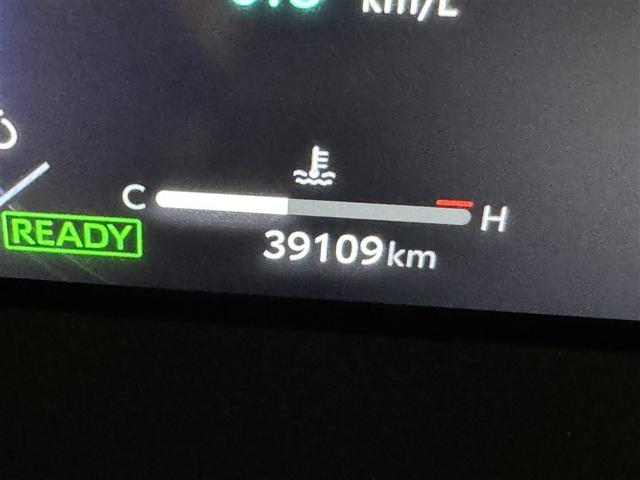 クラウンクロスオーバー Ｇレザーパッケージ　衝突被害軽減システム　メモリーナビ　フルセグ　バックカメラ　ＥＴＣ　ドラレコ　オートクルーズコントロール　ＬＥＤヘッドランプ　スマートキー　キーレス　４ＷＤ　ハイブリッド（28枚目）