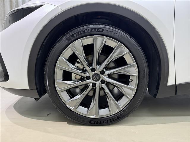 クラウンクロスオーバー Ｇレザーパッケージ　衝突被害軽減システム　メモリーナビ　フルセグ　バックカメラ　ＥＴＣ　ドラレコ　オートクルーズコントロール　ＬＥＤヘッドランプ　スマートキー　キーレス　４ＷＤ　ハイブリッド（38枚目）