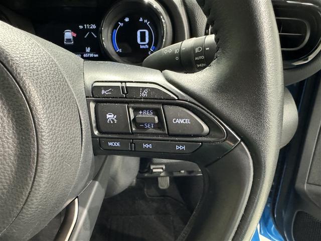 ヤリス ハイブリッドZ 衝突被害軽減システム バックカメラ ETC ドラレコ ミュージックプレイヤー接続可 オートクルーズコントロール LEDヘッドランプ スマートキー キーレス ハイブリッド(18枚目)