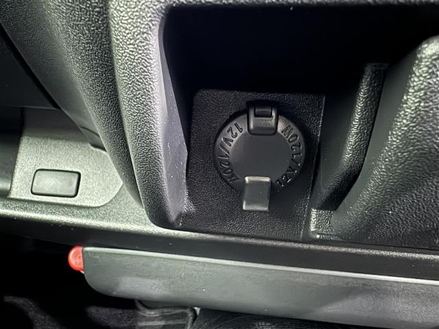 ハイエースバン ロングＤＸ　衝突被害軽減システム　メモリーナビ　フルセグ　バックカメラ　ＥＴＣ　ドラレコ　ＣＤ　ミュージックプレイヤー接続可　ＤＶＤ再生　ＬＥＤヘッドランプ　乗車定員６人　キーレス　ワンオーナー（15枚目）