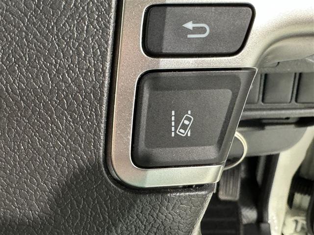 ハイエースバン ロングＤＸ　衝突被害軽減システム　メモリーナビ　フルセグ　バックカメラ　ＥＴＣ　ドラレコ　ＣＤ　ミュージックプレイヤー接続可　ＤＶＤ再生　ＬＥＤヘッドランプ　乗車定員６人　キーレス　ワンオーナー（17枚目）