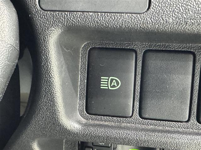 ハイエースバン ロングＤＸ　衝突被害軽減システム　メモリーナビ　フルセグ　バックカメラ　ＥＴＣ　ドラレコ　ＣＤ　ミュージックプレイヤー接続可　ＤＶＤ再生　ＬＥＤヘッドランプ　乗車定員６人　キーレス　ワンオーナー（18枚目）