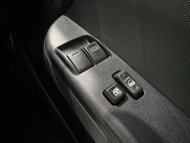 ハイエースバン ロングＤＸ　衝突被害軽減システム　メモリーナビ　フルセグ　バックカメラ　ＥＴＣ　ドラレコ　ＣＤ　ミュージックプレイヤー接続可　ＤＶＤ再生　ＬＥＤヘッドランプ　乗車定員６人　キーレス　ワンオーナー（25枚目）