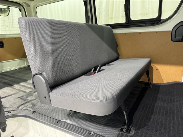 ハイエースバン ロングＤＸ　衝突被害軽減システム　メモリーナビ　フルセグ　バックカメラ　ＥＴＣ　ドラレコ　ＣＤ　ミュージックプレイヤー接続可　ＤＶＤ再生　ＬＥＤヘッドランプ　乗車定員６人　キーレス　ワンオーナー（27枚目）