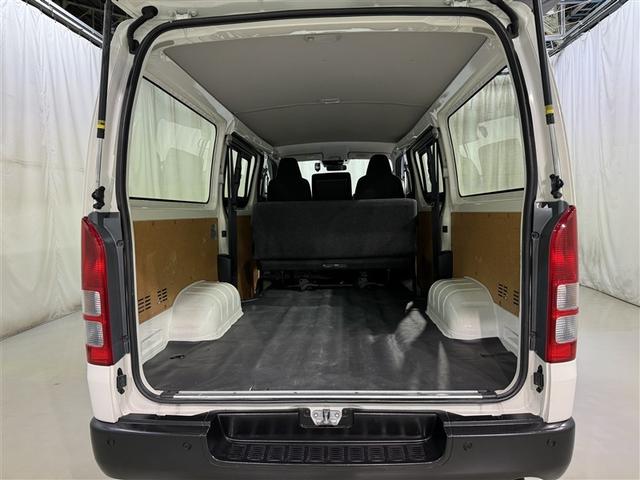 ハイエースバン ロングＤＸ　衝突被害軽減システム　メモリーナビ　フルセグ　バックカメラ　ＥＴＣ　ドラレコ　ＣＤ　ミュージックプレイヤー接続可　ＤＶＤ再生　ＬＥＤヘッドランプ　乗車定員６人　キーレス　ワンオーナー（28枚目）