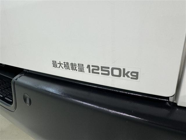 ハイエースバン ロングＤＸ　衝突被害軽減システム　メモリーナビ　フルセグ　バックカメラ　ＥＴＣ　ドラレコ　ＣＤ　ミュージックプレイヤー接続可　ＤＶＤ再生　ＬＥＤヘッドランプ　乗車定員６人　キーレス　ワンオーナー（29枚目）