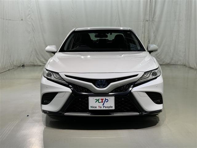 カムリ ＷＳ　衝突被害軽減システム　メモリーナビ　フルセグ　バックカメラ　ＥＴＣ　ドラレコ　ＣＤ　ミュージックプレイヤー接続可　オートクルーズコントロール　ＬＥＤヘッドランプ　スマートキー　キーレス　ハイブリッド（3枚目）