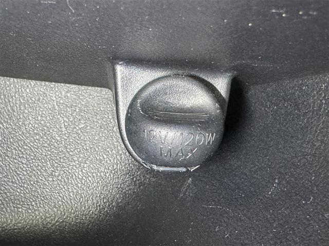 シエンタ ハイブリッド　Ｇ　セーフティーエディションＩＩ　衝突被害軽減システム　メモリーナビ　フルセグ　バックカメラ　ＥＴＣ　ドラレコ　ＣＤ　ミュージックプレイヤー接続可　ＤＶＤ再生　後席モニター　オートクルーズコントロール　ＬＥＤヘッドランプ　乗車定員７人（19枚目）