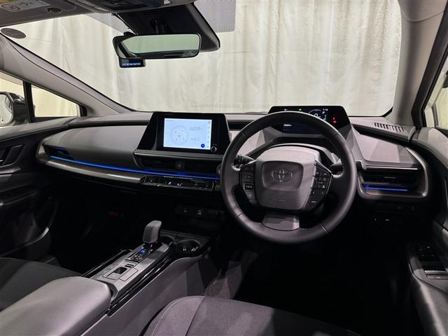 プリウス Ｇ　衝突被害軽減システム　フルセグ　バックカメラ　ＥＴＣ　ドラレコ　ミュージックプレイヤー接続可　オートクルーズコントロール　ＬＥＤヘッドランプ　スマートキー　キーレス　ハイブリッド（9枚目）