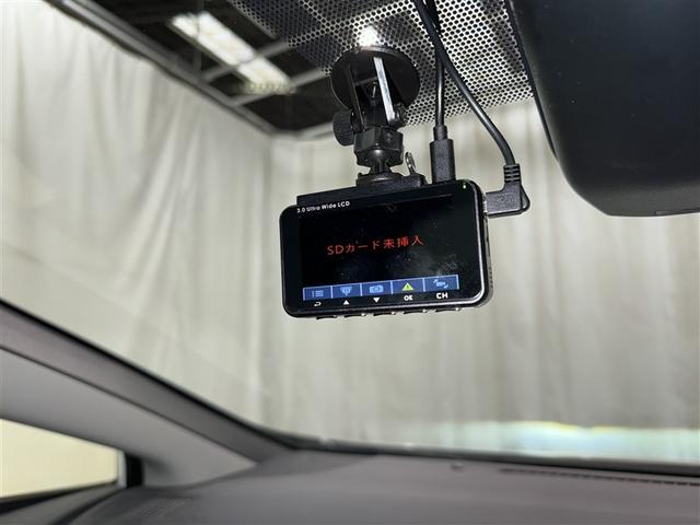 プリウス Ｇ　衝突被害軽減システム　フルセグ　バックカメラ　ＥＴＣ　ドラレコ　ミュージックプレイヤー接続可　オートクルーズコントロール　ＬＥＤヘッドランプ　スマートキー　キーレス　ハイブリッド（25枚目）