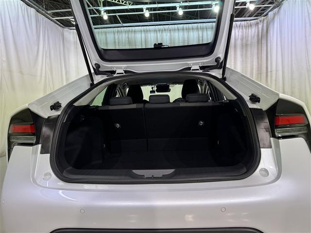 プリウス Ｇ　衝突被害軽減システム　フルセグ　バックカメラ　ＥＴＣ　ドラレコ　ミュージックプレイヤー接続可　オートクルーズコントロール　ＬＥＤヘッドランプ　スマートキー　キーレス　ハイブリッド（30枚目）