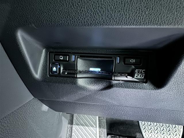 アルファード Ｚ　衝突被害軽減システム　フルセグ　バックカメラ　ＥＴＣ　ドラレコ　ミュージックプレイヤー接続可　サンルーフ　革シート　電動シート　オートクルーズコントロール　ＬＥＤヘッドランプ　両側電動スライド（17枚目）