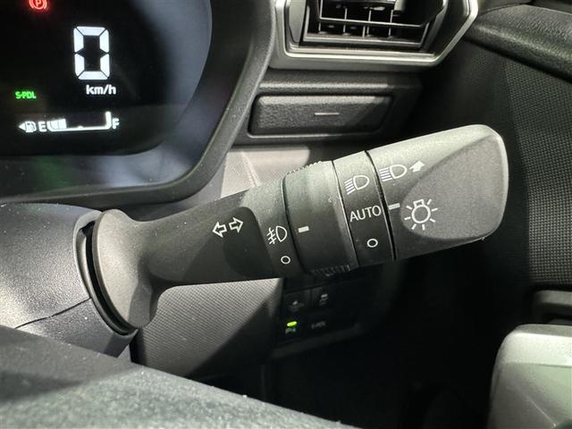 �g���l���ȂǁA���̖͂��邳�̕ω��Ń����v�ނ������I���E�I�t����R�����C�g�ł��i�����Y��h�~�@�\�t�j