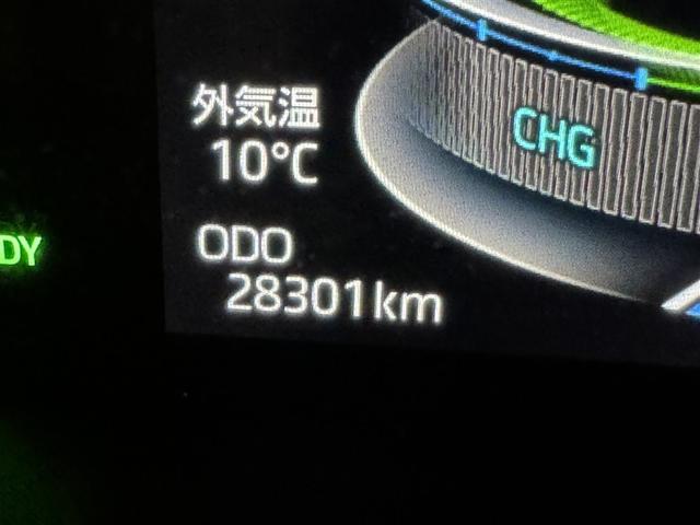 �ʐ^�B�e���̑��s�����ł��B�X�܊Ԃ̈ړ��Ȃǂő��s�������L�тĂ���ꍇ������܂��B