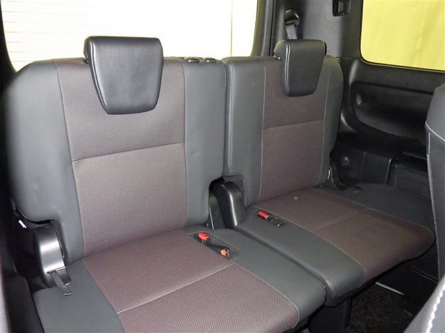 �R��ڃV�[�g���Ђ�т�Ƃ����X�y�[�X���m�ۂ��Ă��܂��B��l���ł̂��o�������΂�����ł��I