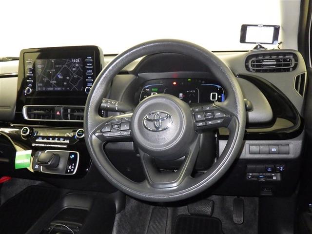 アクア Ｘ　衝突被害軽減システム　メモリーナビ　バックカメラ　ＥＴＣ　ドラレコ　ミュージックプレイヤー接続可　オートクルーズコントロール　ＬＥＤヘッドランプ　スマートキー　キーレス　ハイブリッド　ワンオーナー（8枚目）