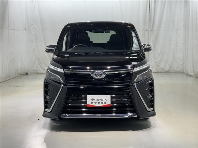 ヴォクシー ＺＳ　煌ＩＩＩ　衝突被害軽減システム　メモリーナビ　ワンセグ　バックカメラ　ＥＴＣ　ドラレコ　ＣＤ　ミュージックプレイヤー接続可　オートクルーズコントロール　ＬＥＤヘッドランプ　両側電動スライド　乗車定員７人（4枚目）