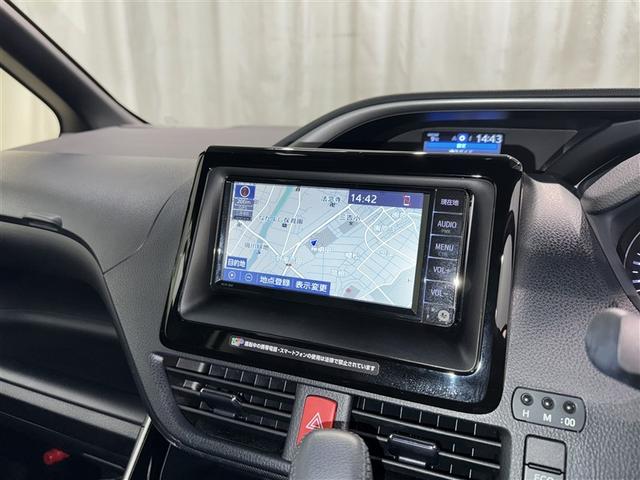 ヴォクシー ＺＳ　煌ＩＩＩ　衝突被害軽減システム　メモリーナビ　ワンセグ　バックカメラ　ＥＴＣ　ドラレコ　ＣＤ　ミュージックプレイヤー接続可　オートクルーズコントロール　ＬＥＤヘッドランプ　両側電動スライド　乗車定員７人（10枚目）