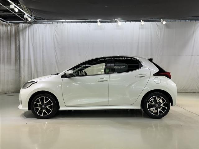 ヤリス Ｚ　衝突被害軽減システム　バックカメラ　ＥＴＣ　ドラレコ　ＣＤ　ミュージックプレイヤー接続可　ＤＶＤ再生　オートクルーズコントロール　ＬＥＤヘッドランプ　スマートキー　キーレス（5枚目）