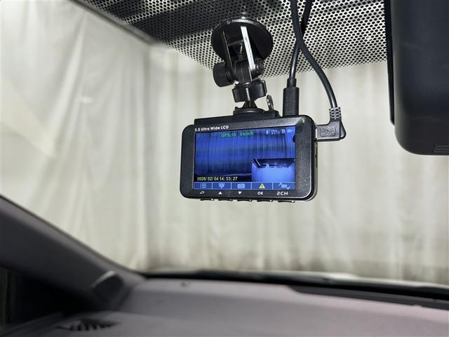 ヤリス Ｚ　衝突被害軽減システム　バックカメラ　ＥＴＣ　ドラレコ　ＣＤ　ミュージックプレイヤー接続可　ＤＶＤ再生　オートクルーズコントロール　ＬＥＤヘッドランプ　スマートキー　キーレス（25枚目）