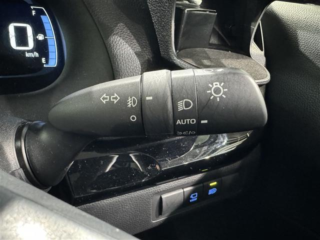 �g���l���ȂǁA���̖͂��邳�̕ω��Ń����v�ނ������I���E�I�t����R�����C�g�ł��i�����Y��h�~�@�\�t�j