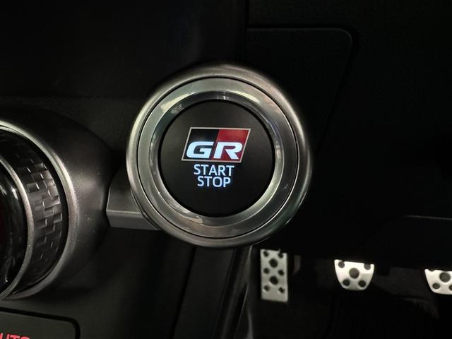 ＧＲ８６ ＲＺ　６速マニュアル　衝突被害軽減システム　メモリーナビ　フルセグ　バックカメラ　ＥＴＣ　ドラレコ　ＣＤ　ミュージックプレイヤー接続可　ＤＶＤ再生　オートクルーズコントロール　ＬＥＤヘッドランプ　キーレス（20枚目）