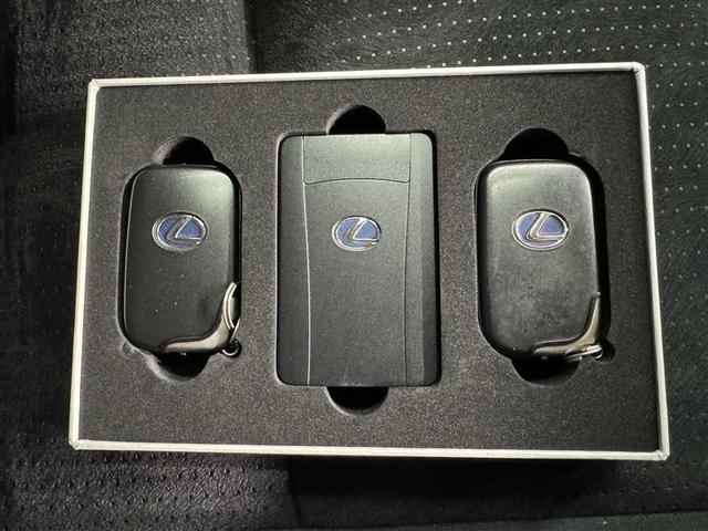 �����|�P�b�g�̒��ł��h�A�J�E�G���W���X�^�[�g���\�ȕ֗��ȃX�}�[�g�L�[�ł��I