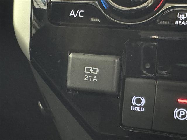 ルーミー カスタムＧ　衝突被害軽減システム　メモリーナビ　フルセグ　バックカメラ　ＥＴＣ　ドラレコ　ＣＤ　ミュージックプレイヤー接続可　ＤＶＤ再生　オートクルーズコントロール　ＬＥＤヘッドランプ　両側電動スライド　キーレス（17枚目）