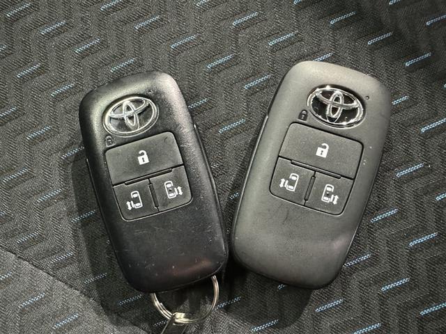 ルーミー カスタムＧ　衝突被害軽減システム　メモリーナビ　フルセグ　バックカメラ　ＥＴＣ　ドラレコ　ＣＤ　ミュージックプレイヤー接続可　ＤＶＤ再生　オートクルーズコントロール　ＬＥＤヘッドランプ　両側電動スライド　キーレス（27枚目）