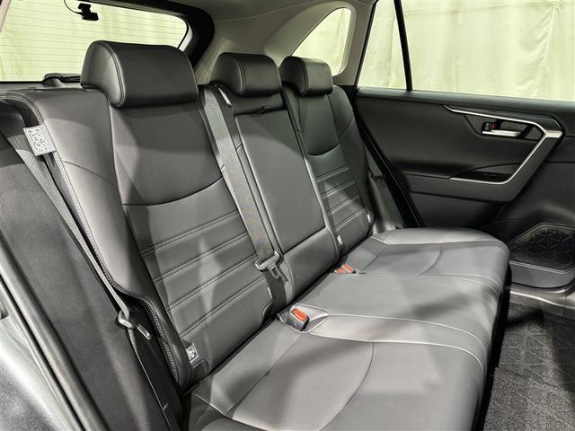 ＲＡＶ４ Ｇ　衝突被害軽減システム　メモリーナビ　フルセグ　バックカメラ　ＥＴＣ　ドラレコ　ＣＤ　ミュージックプレイヤー接続可　ＤＶＤ再生　電動シート　オートクルーズコントロール　ＬＥＤヘッドランプ　スマートキー（32枚目）