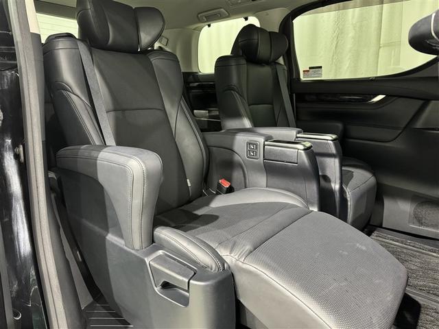 アルファード ２．５Ｓ　Ｃパッケージ　衝突被害軽減システム　メモリーナビ　フルセグ　バックカメラ　ＥＴＣ　ドラレコ　ＣＤ　ミュージックプレイヤー接続可　ＤＶＤ再生　電動シート　オートクルーズコントロール　ＬＥＤヘッドランプ　乗車定員７人（32枚目）