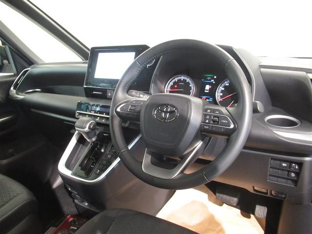 ノア Ｓ－Ｇ　衝突被害軽減システム　メモリーナビ　フルセグ　バックカメラ　ＥＴＣ　ミュージックプレイヤー接続可　オートクルーズコントロール　ＬＥＤヘッドランプ　電動スライドドア　乗車定員７人　３列シート　キーレス（14枚目）