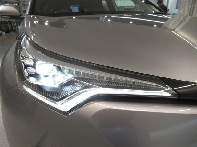 ＬＥＤヘッドライトです。デザイン性がよくとても明るいので、夜間の走行や悪天候でも安心です。しかも長寿命！